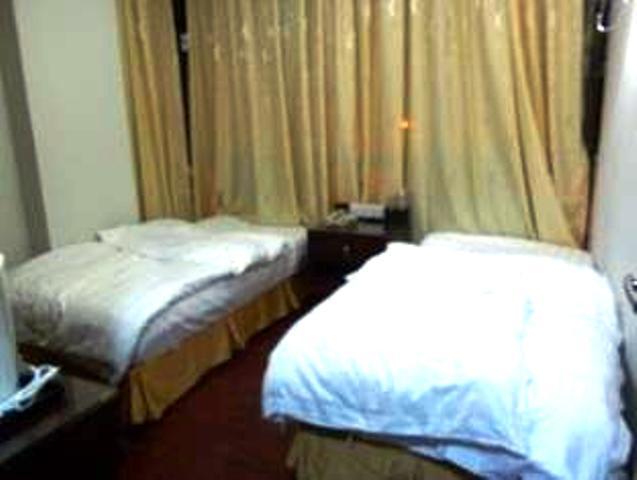 Hotel Aditya 2*